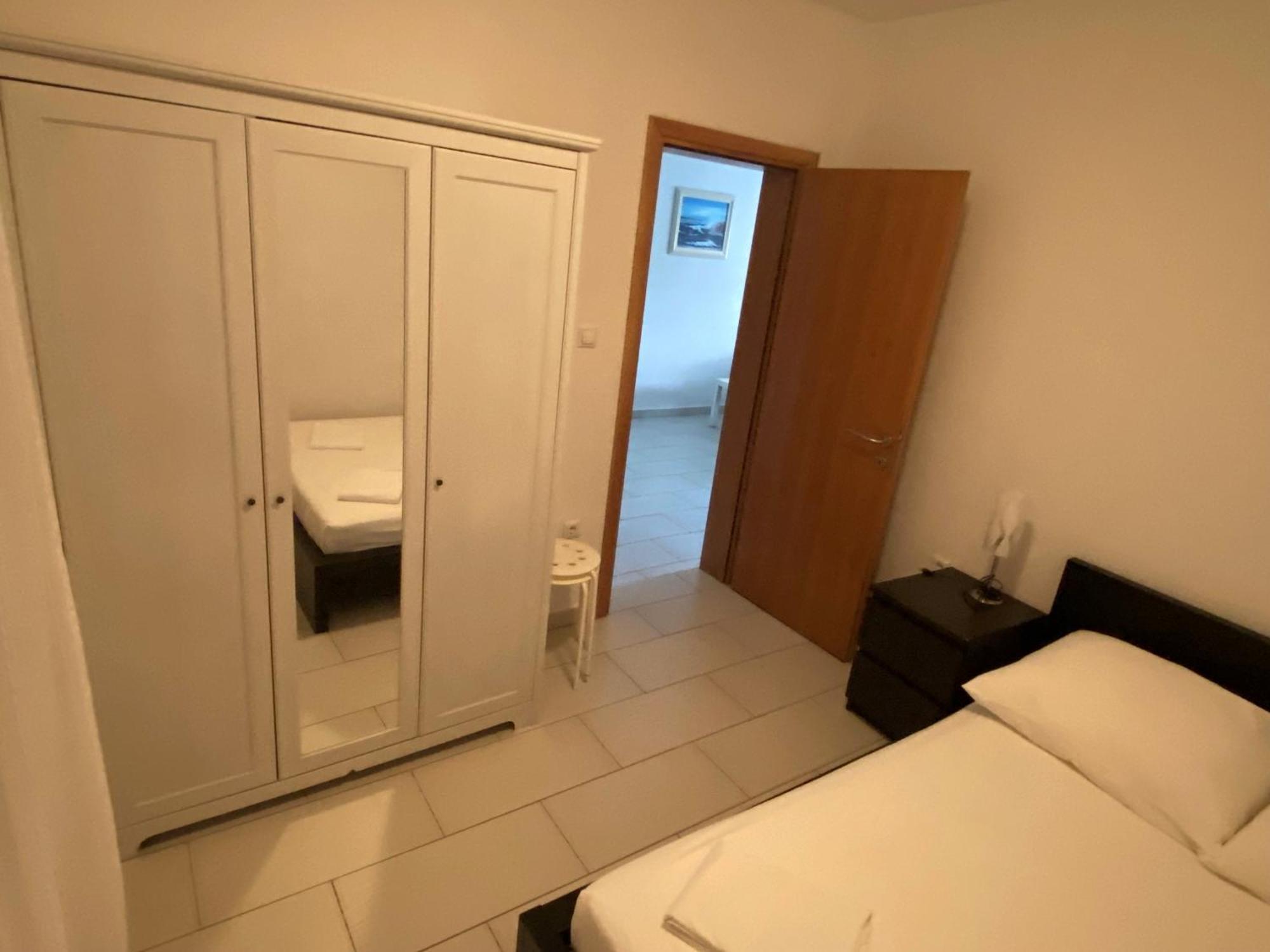 Apartmani Dragicevic Vir Ngoại thất bức ảnh