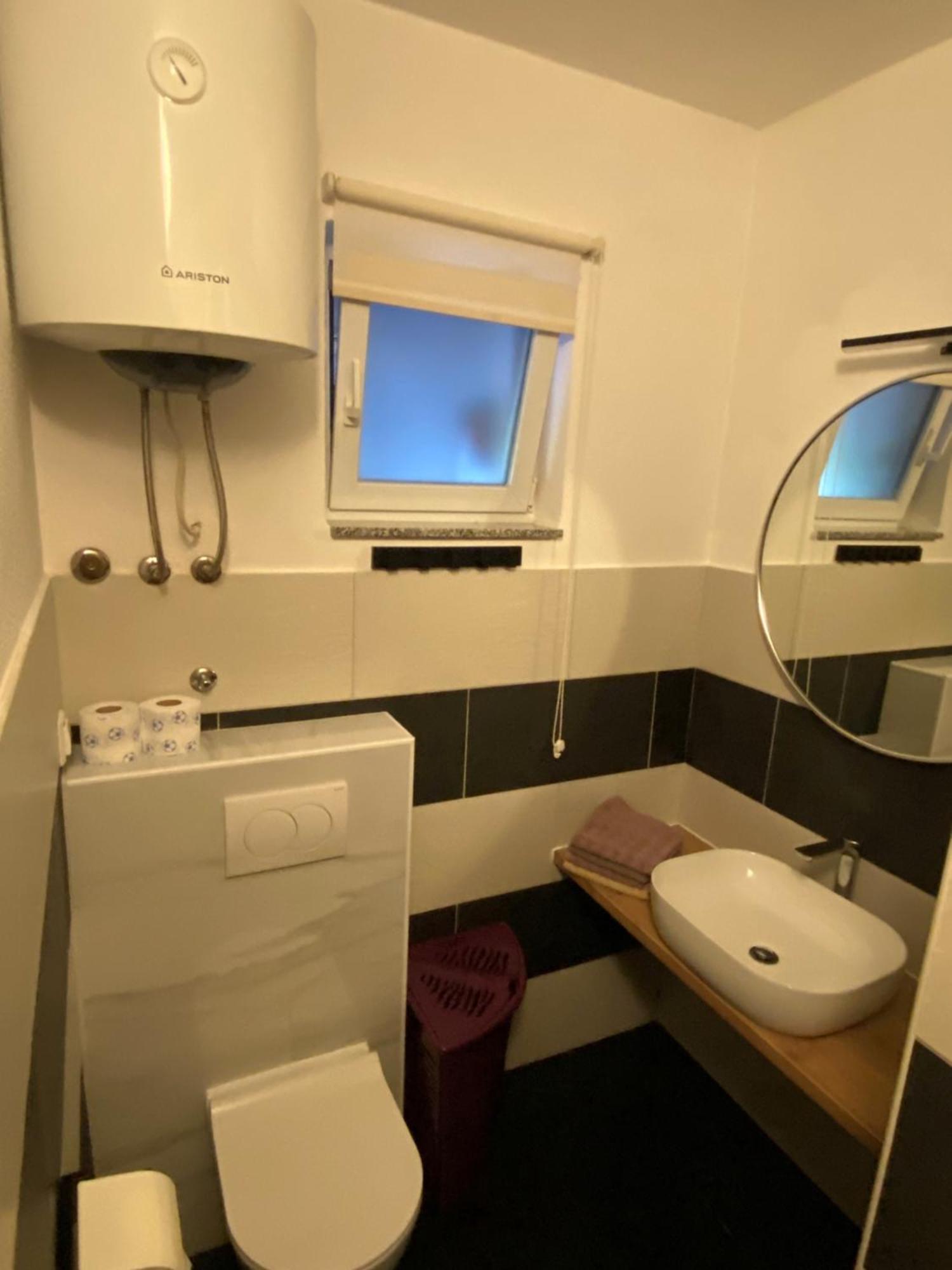 Apartmani Dragicevic Vir Ngoại thất bức ảnh